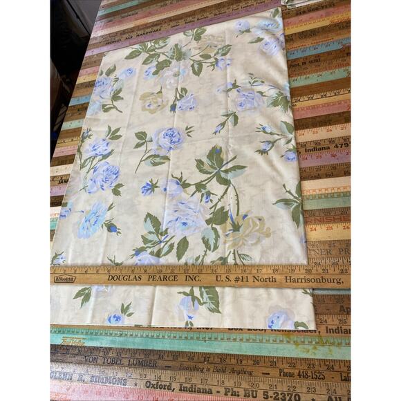 2 Vintage Wondercale Springmaid Standard Blue Floral Cabbage Roses Pillowcases - Picture 8 of 9
